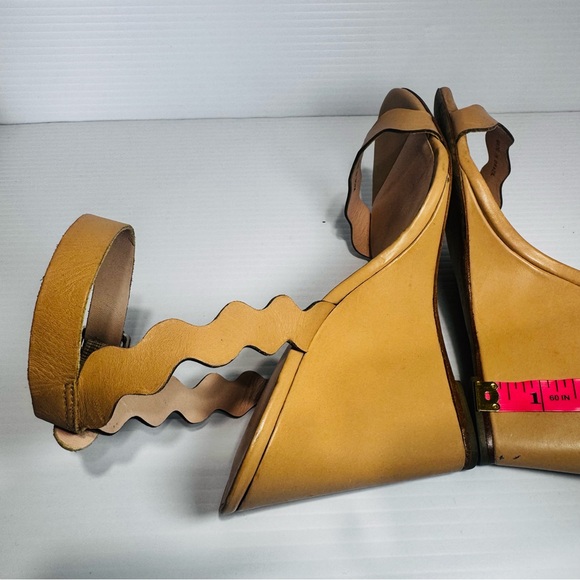 Loeffler Randall Piper Scalloped Tan Wedge Sandals Size 8 1/2